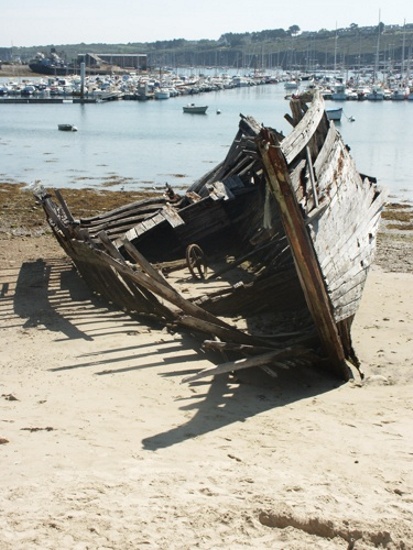 pave sur la plage de Camaret